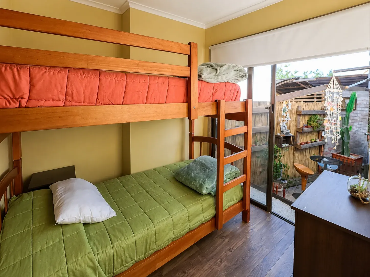 Dormitorio familiar con camarote