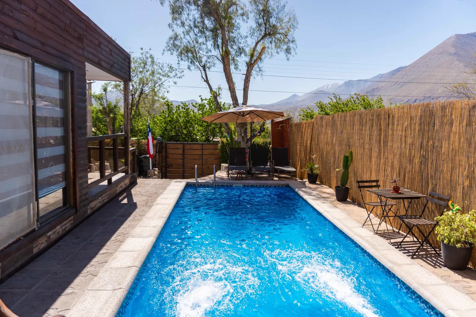 Piscina durante el día